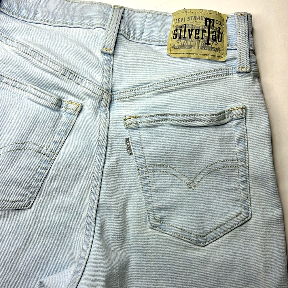 LEVIS Silvertab Mom Jeans Lightwash High Rise Ankle Stretchy‎ 90s Y2K 26 x 26